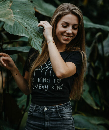 Be Kind To Every Kind Ladies Organic Shirt schwarz