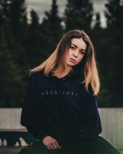 herbivore_organic_hoodie_schwarz