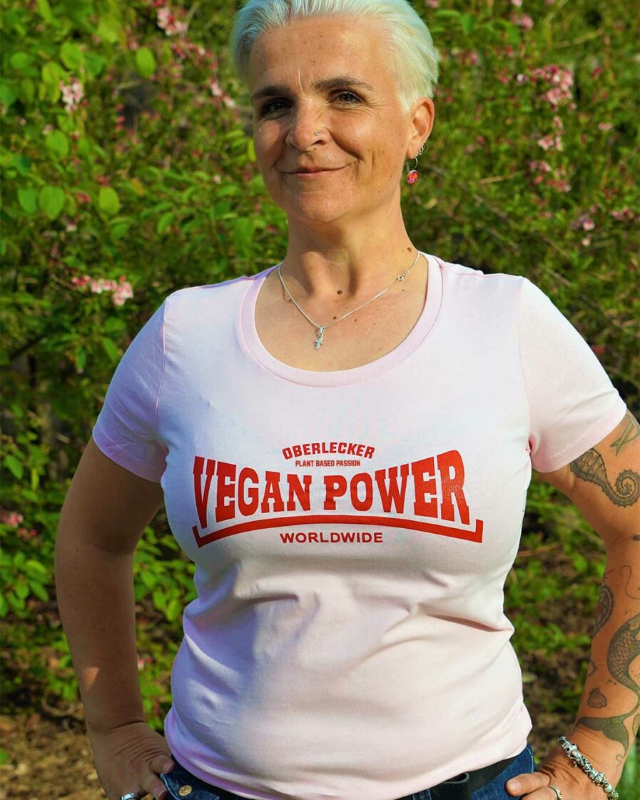 Oberlecker Vegan Power Tailliertes Shirt