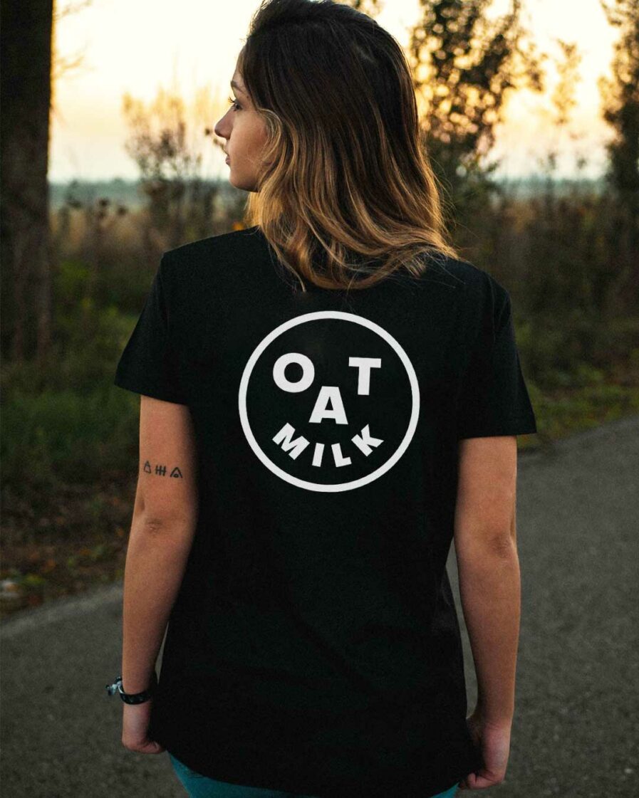 Oat Milk Smiley Organic Shirt schwarz back